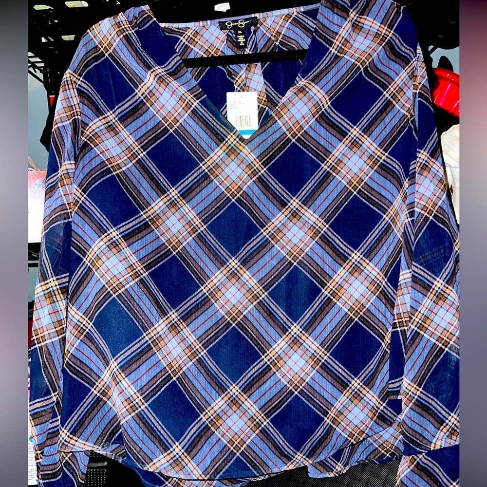 New, never-worn NWT Jessica Simpson Womens Plaid Notch-Neck Pullover Top, XL